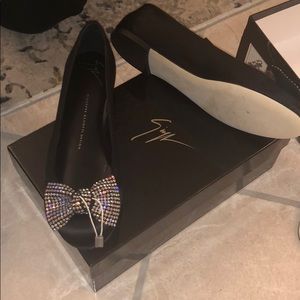 Brand new Giuseppe zanotti black diamond flats